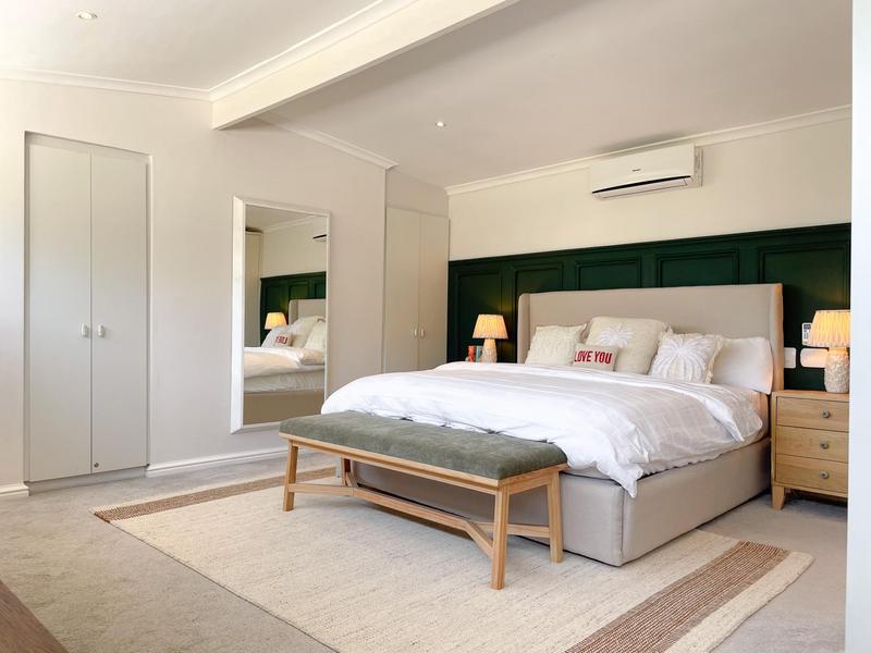 4 Bedroom Property for Sale in Sea Point Western Cape